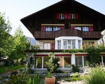 Adventure Guesthouse Interlaken - Entrelagos - Edificio