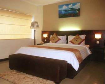 Royal Mamberamo Hotel - Sorong - Bedroom
