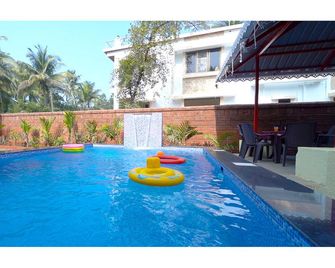 Sea Dreams Rooms By 29 Bungalow - Alibag - Pool
