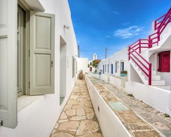 Folegandros Chora Bliss by Estia - Folegandros - Balcón