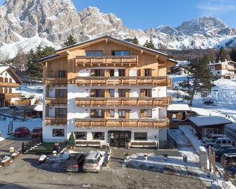 คามินา สวีท แอนด์ สปา - กอร์ตีนา ดัมเปซโซ - อาคาร