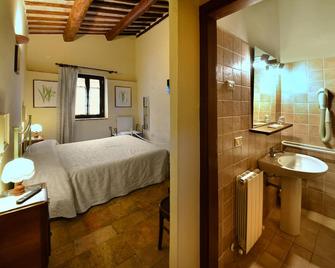 Agriturismo Sasso Rosso - Assisi - Schlafzimmer