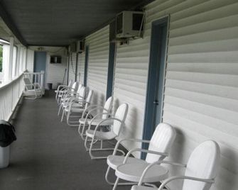 Twin Lakes Inn - Bull Shoals - Balcony