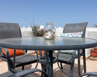 Ideal townhouse with private roof terrace & pool, near the sea - Polis Chrysochous - Restaurant