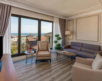 Amiral Palace Hotel Boutique Class - Istanbul - Living room
