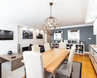 Beautiful Luxury Apartment With Wifi - Bilbao - Matsal