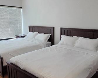 New Royal Inn - New Westminster - Schlafzimmer