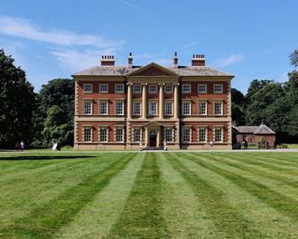 Lytham Hall Gate House, Pet Friendly In Lytham St. Annes - Lytham St. Annes - Building
