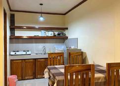 Cozy two bedroom unit in Caramoan Cam Sur Room 3 - Caramoan - Salle à manger