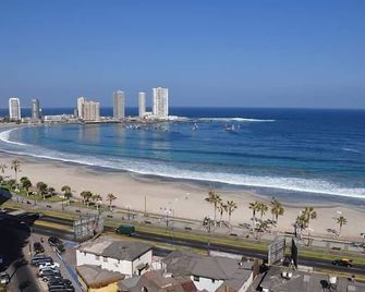 Hospedaje Edmundo Wallis - Iquique - Ranta