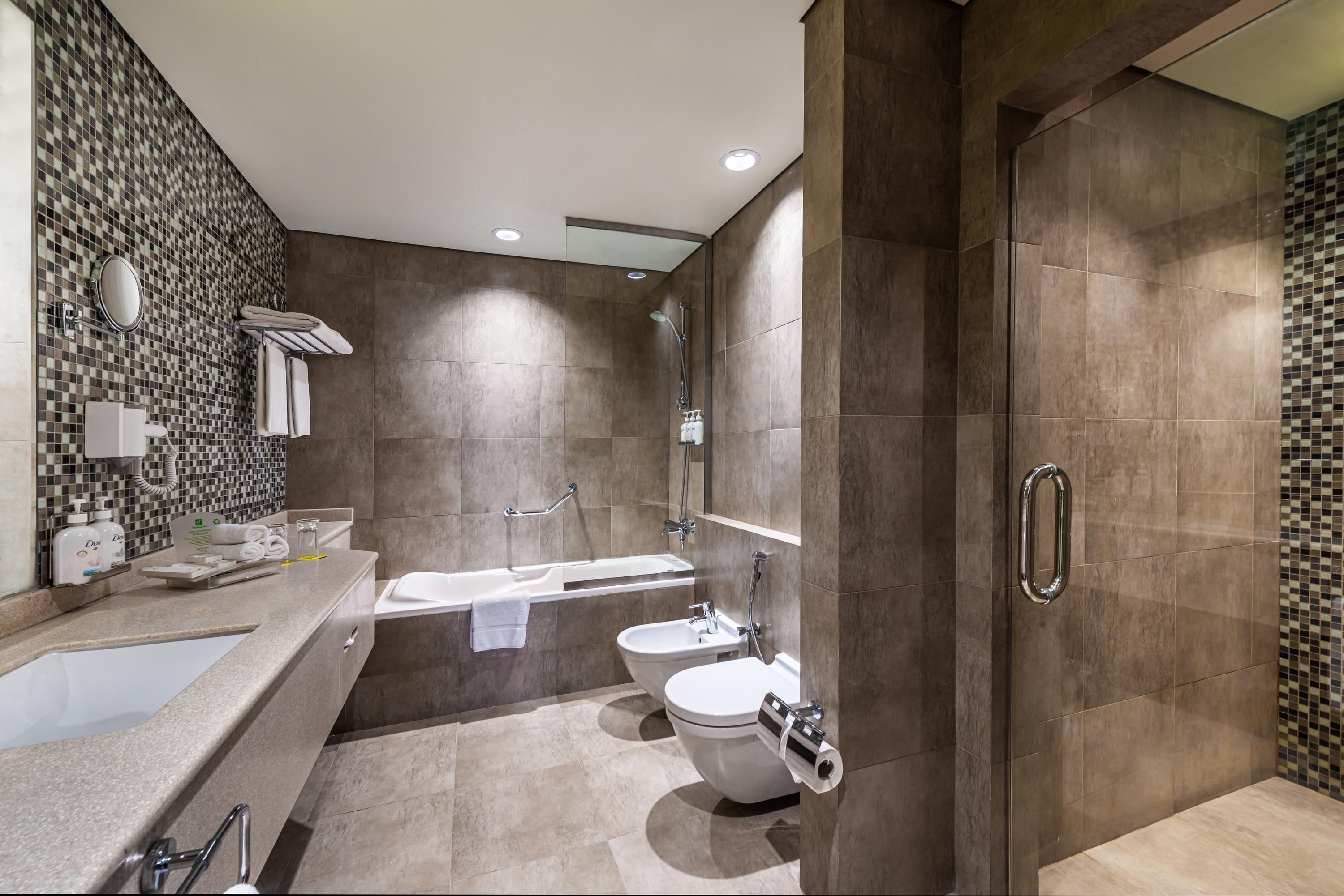 Holiday Inn Riyadh - Al Qasr By IHG thumbnail 3