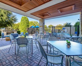 Home2 Suites by Hilton Dallas-Frisco - Frisco - Patio