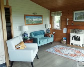 Tore Petty - spa bath and sauna - Romney Marsh, Kent - Brookland - Sala de estar