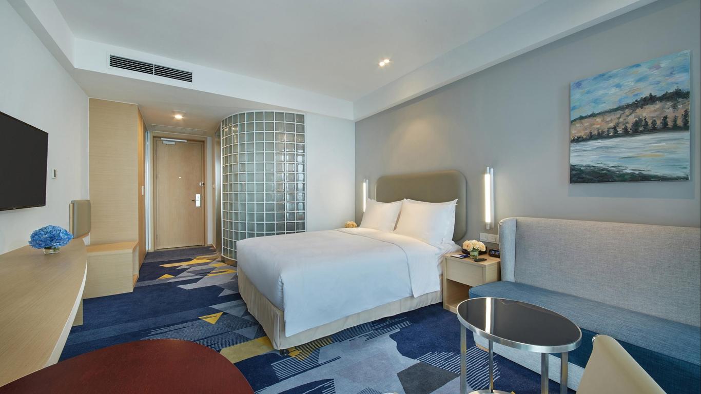 Holiday Inn Express Qingdao West Coast