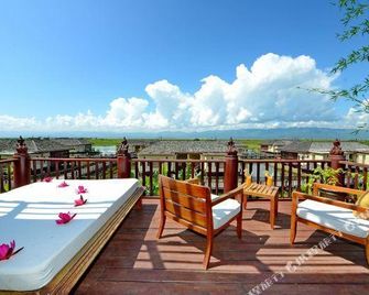 Aureum Palace Hotel & Resort Inle - Nyaungshwe - Balkong