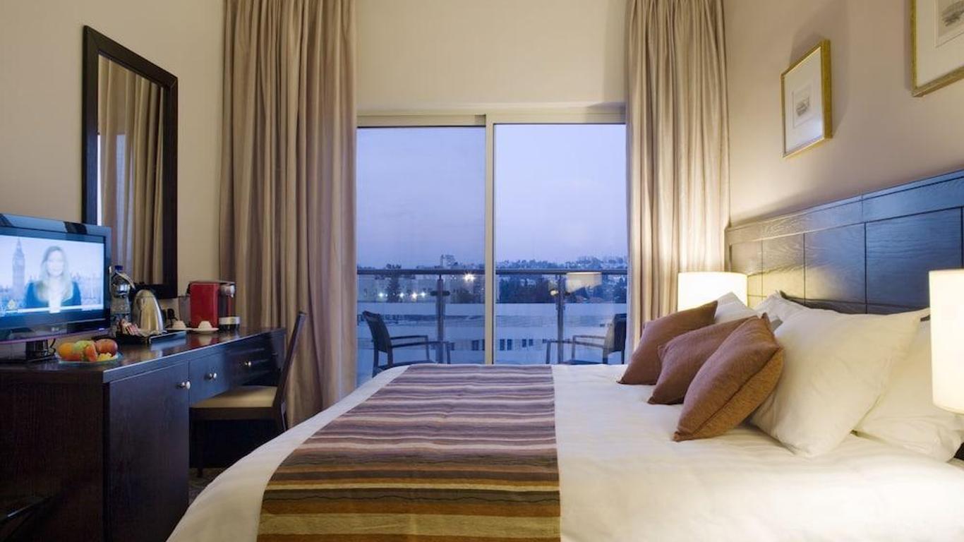 لا بيرلي هوتل