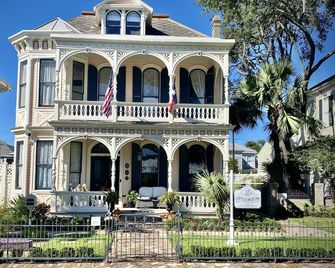 Coppersmith Inn Bed And Breakfast - Galveston - Rakennus