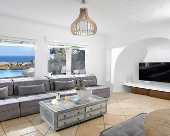 Paraga Villa1 '7min Walk To Beach' By Calypso Sunset Villas - Platis Gialos - Sala de estar