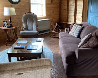 Cottage In The Ville - Greenville - Sala de estar