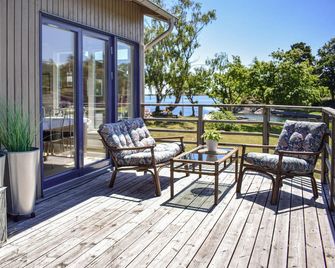 2 Bedroom Stunning Home In Oskarshamn - Oskarshamn - Balcone