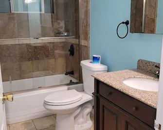 Oasis to Love in Downtown Palo Alto #659 - Palo Alto - Bathroom