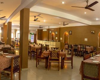 Sariska Tiger Camp - Alwar - Restaurant