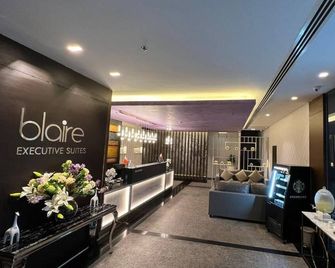 Blaire Executive Suite in Juffair, Bahrain - Riffa - דלפק קבלה