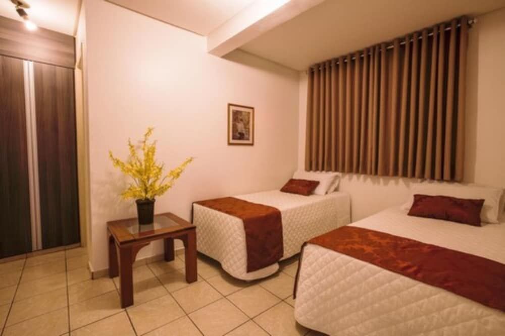 Oft Garden hotel - גואיאניה - חדר שינה