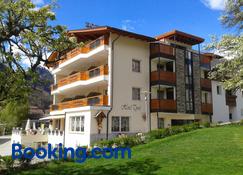 Hotel Tyrol - Malles Venosta - Bâtiment