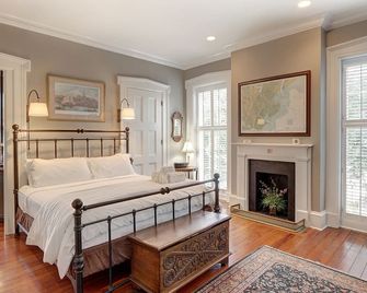 Charming Historic Home, Heated Pool Access - Savannah - Habitación