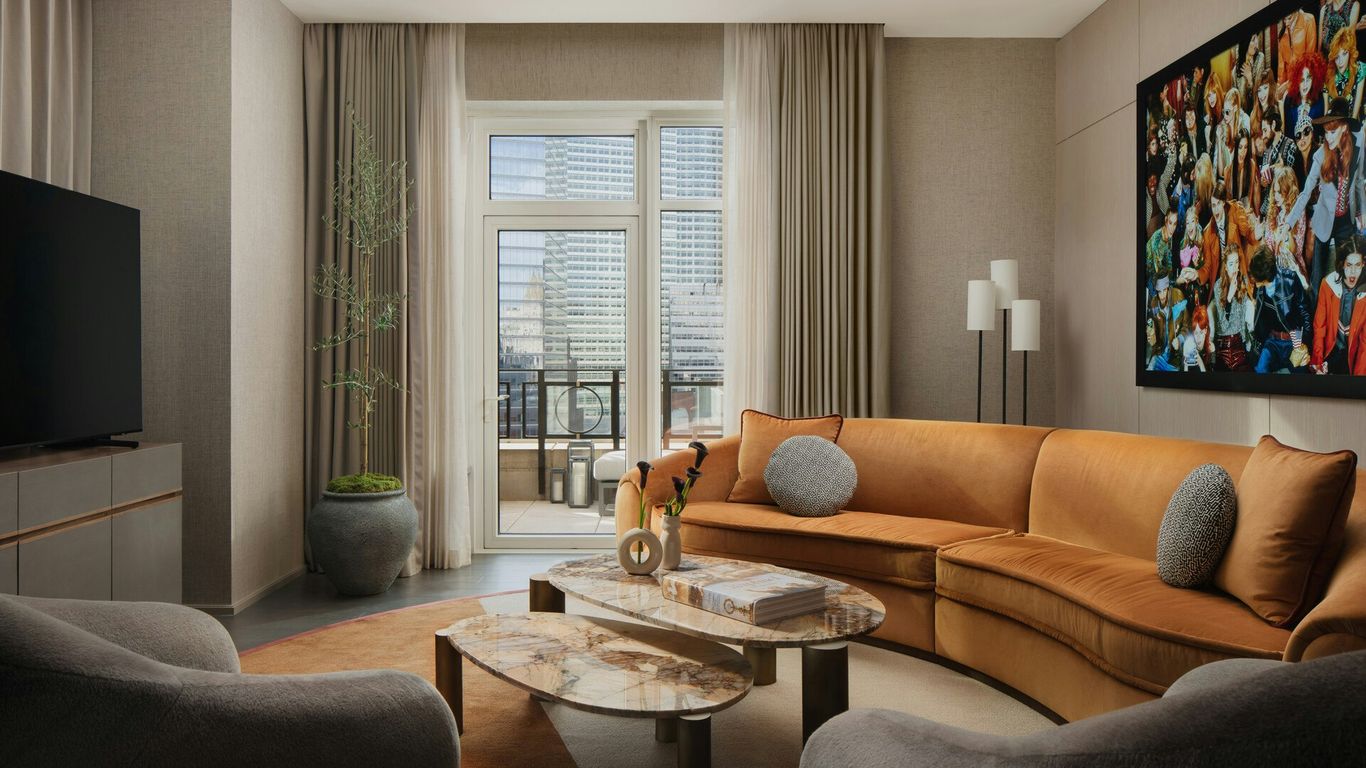 Four Seasons Hotel New York Downtown