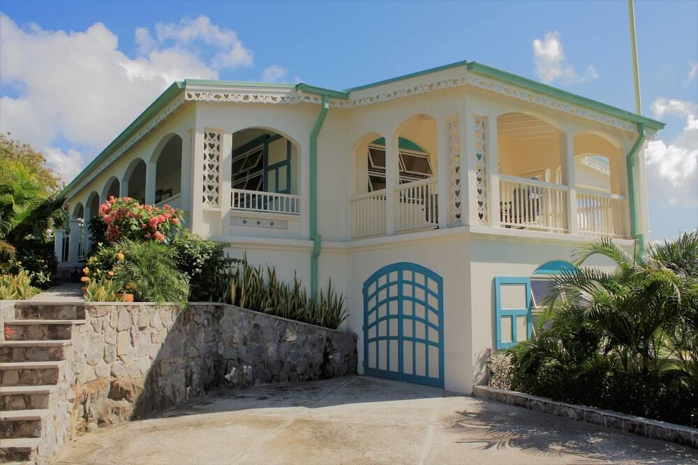 The Great House at Eden Villa Estate, private pool, jeep - Newcastle - Bâtiment