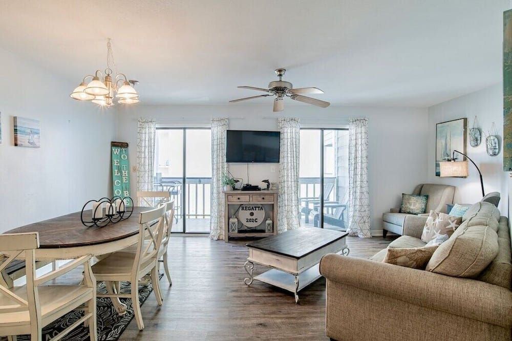 Regatta 202c | Gulf Shores, Al - غولف شورس - غرفة معيشة