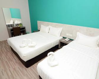 Eco Garden Hotel - Serendah - Bedroom