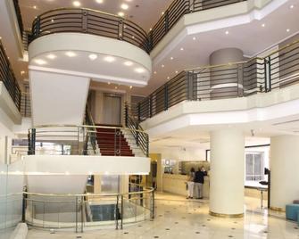Mr Hotel - Santiago - Lobby