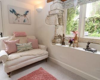 Bluebell Cottage - Stroud - Living room