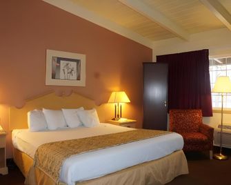 Americas Best Value Inn & Suites Oroville - Oroville - Schlafzimmer