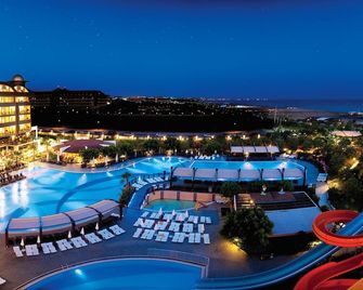 آيدينبي كينجز بالاس آند سبا -ولتر سعر امل جميع الخدمات - سيد - حوض السباحة