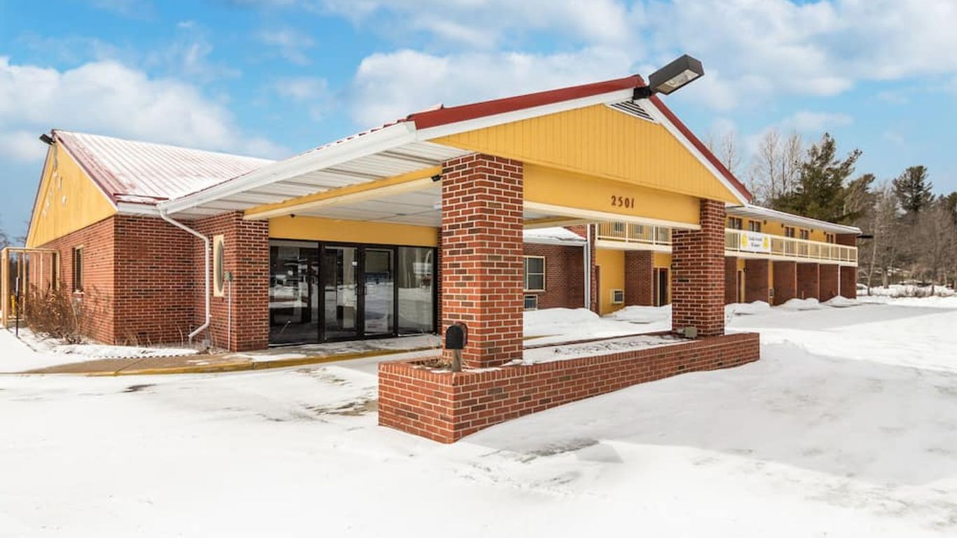 Econo Lodge Cadillac