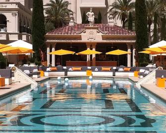 Nobu Hotel At Caesars Palace - Las Vegas - Pool