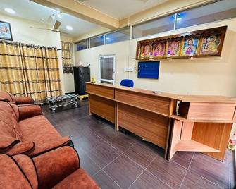 Uk Inn Guest House - Jaffna - Rezeption