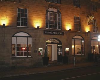 The Warwick Arms Hotel - Warwick - Building