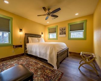 Handicap Accessible cottage at Desoto Falls Mentone, AL Central Time Zone - Mentone - Habitación