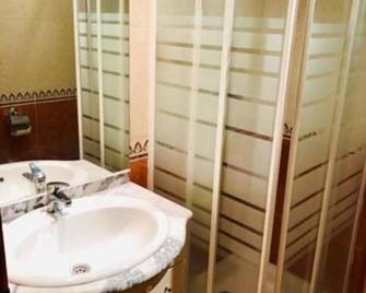 Hostal Matias - Segovia - Baño