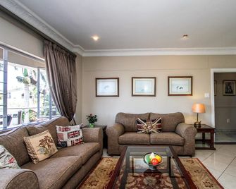 The Sandringham Bed & Breakfast and Self-Catering - Umhlanga - Living room