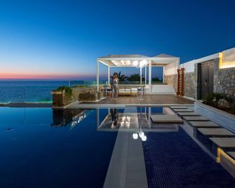 Minos Imperial Luxury Beach Resort & Spa Milatos - Milatos - Piscine