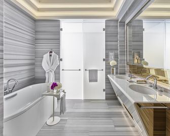 Fairmont Doha - Doha - Baño