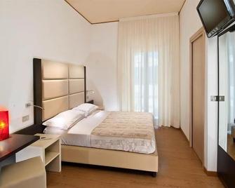 Hotel Europa - Cupra Marittima - Slaapkamer