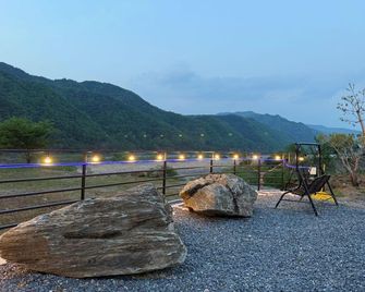 Danyang Four Seasons Caravan - Danyang - Building