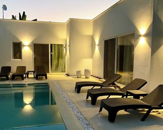 Luxury Lions Villas Zanzibar - with Private Cook&Infinity Pools - Kiwengwa - Basen